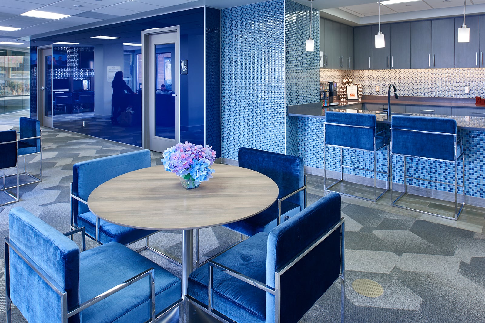 Cyber Cafe at Durham, Edina, MN, 55435